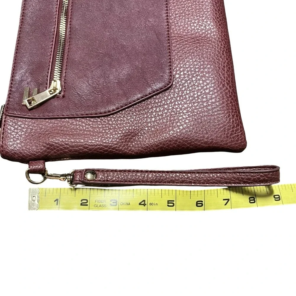 Sole Society Burgundy Faux Leather Wristlet Clutch Animal Print Lining Gold Zip